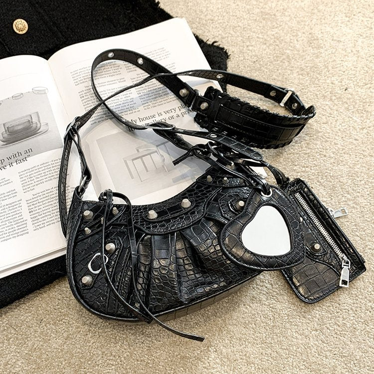 New Underarm Bag Female Retro Rivet Motorcycle Bag Fold Moon Tooth Mother Single Shoulder Crossbody Bag Female