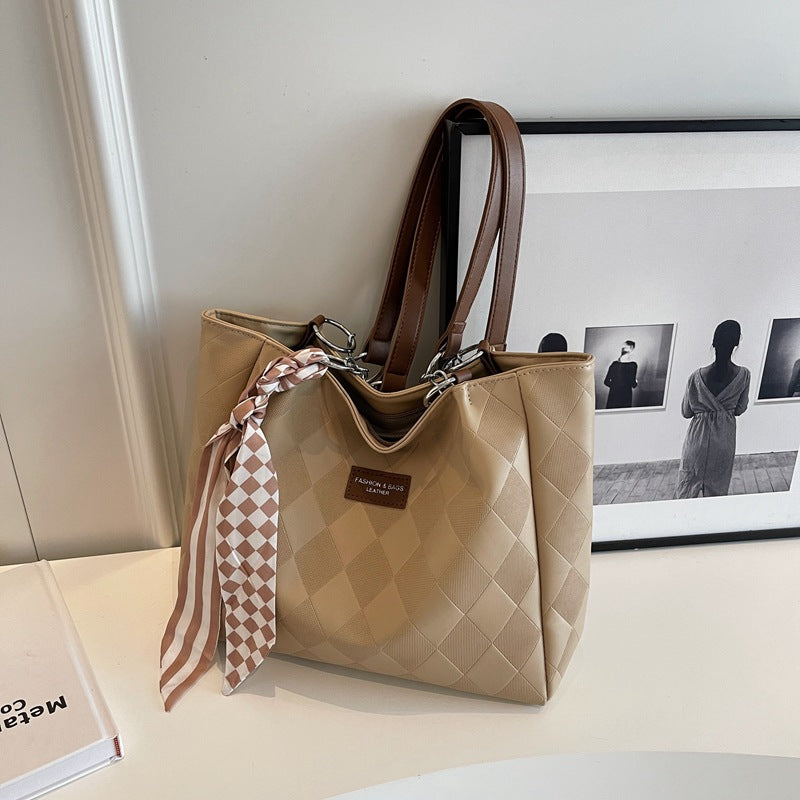 New White Bag Fashion Basket Women's Bag Summer Commuter Bag Large Capacity Tote Bag Shoulder Bag