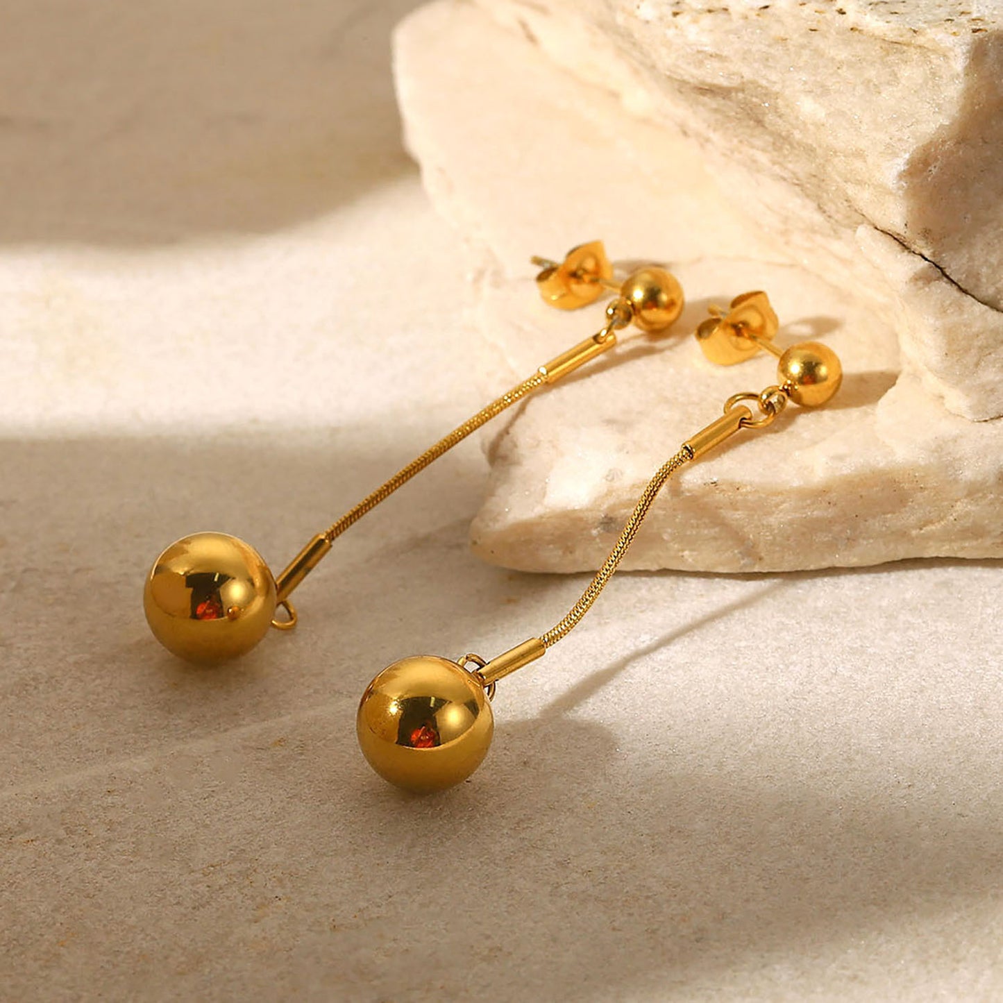 5pcs Light Luxury Cold Women's Earrings 18K Gold Titanium Steel Earrings Niche Design Sense Long Small Gold Ball Pendant Earrings