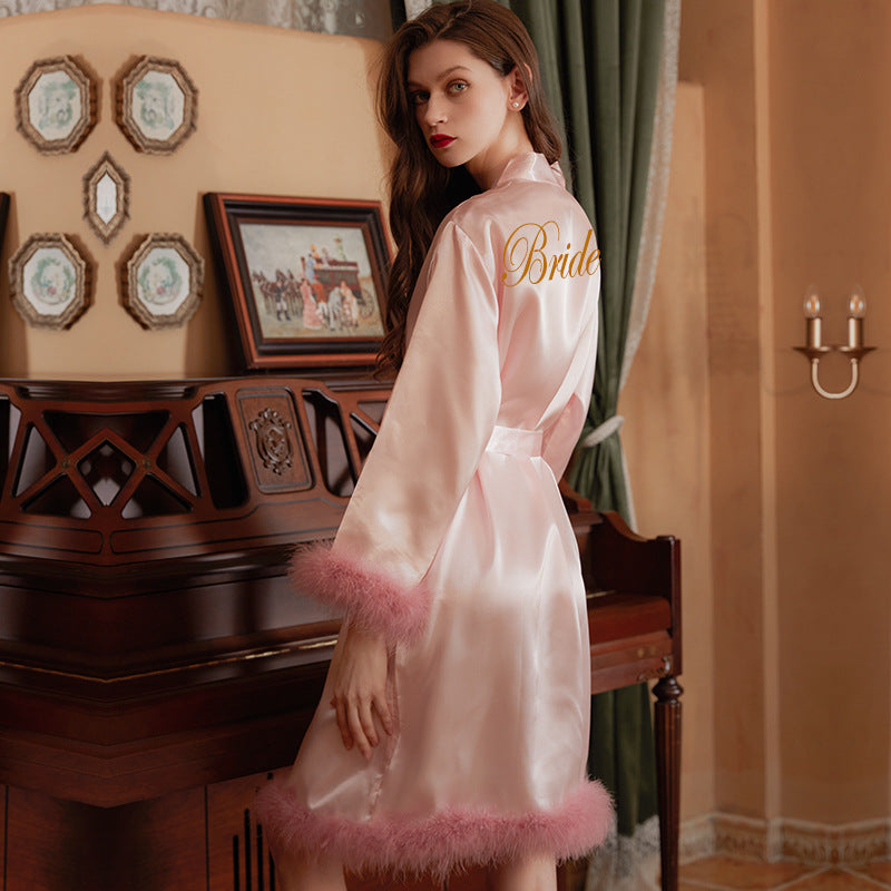 Bride Bridal Gown Ladies Feathered Gown Wedding Makeup Bridesmaids Get Married And Wear Tinted Bathrobes