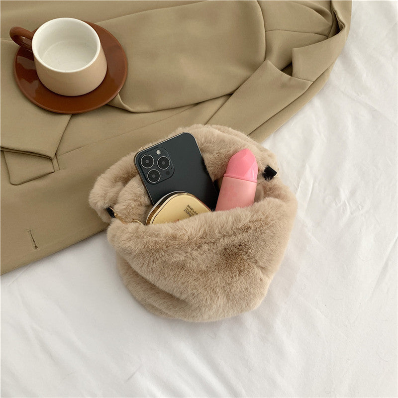 New Soft Plush Chain Crossbody Bag - Autumn and Winter Fashion for Women with a Touch of Luxurious Furry Elegance
