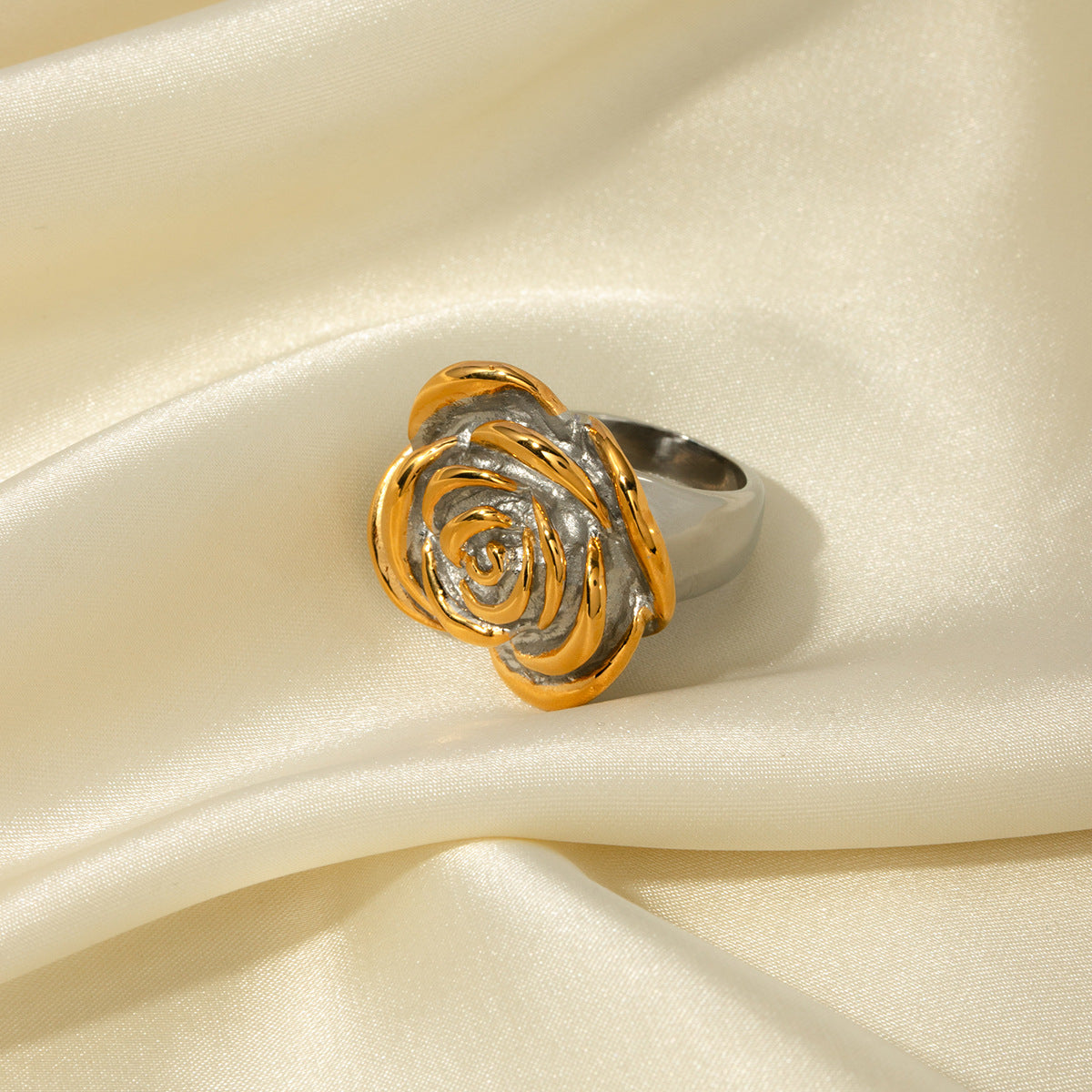 5pcs 18K Gold Stainless Steel Gold And Silver Matching Flower Ring No. 7 Ring Women's All-Match Ring Niche Design