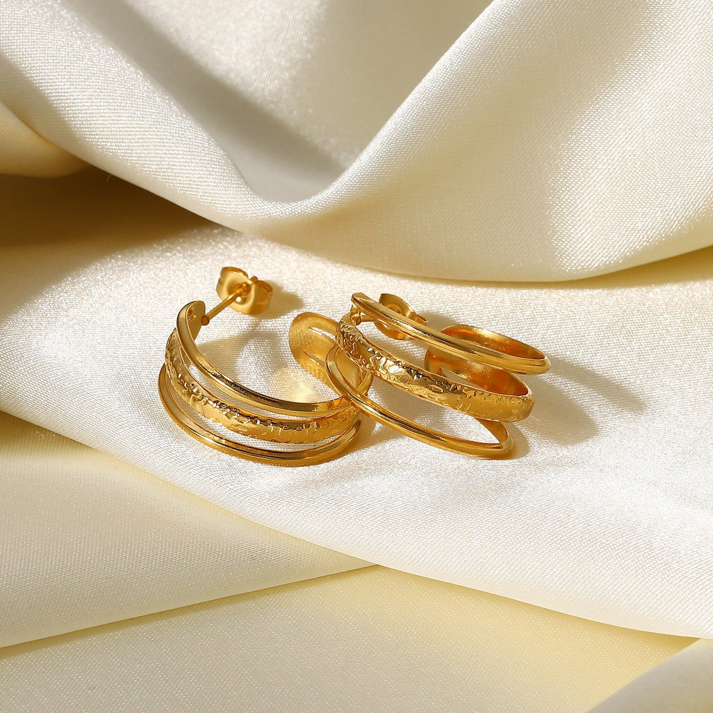 5pcs 18K Gold-Plated Stainless Steel Ring Earrings Titanium Steel Three-Layer Line Geometric C-Shaped Earrings