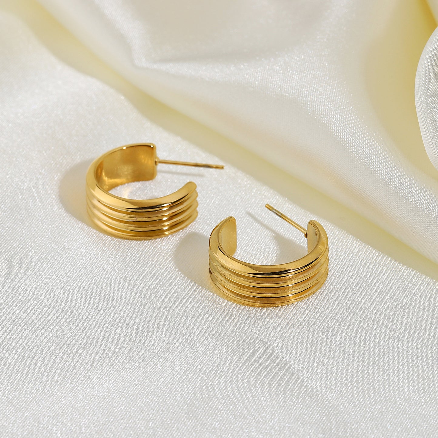 5pcs Earrings Jewelry 18K Vacuum Electric Gold L Stainless Steel Three Layer C Shape Tire Earrings Female