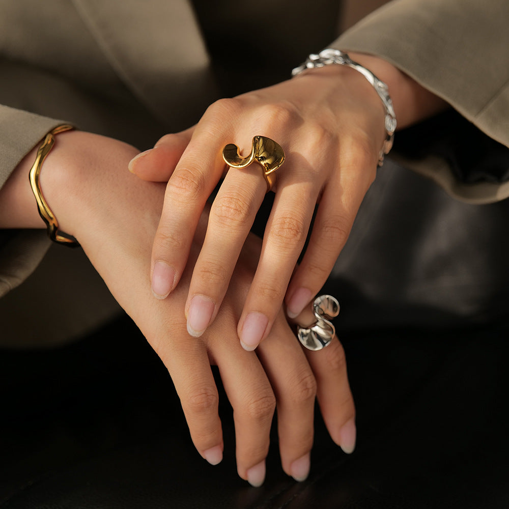 5pcs 18K Gold-Plated Ruffled Stainless Steel Ring Fashion Light Luxury Jewelry