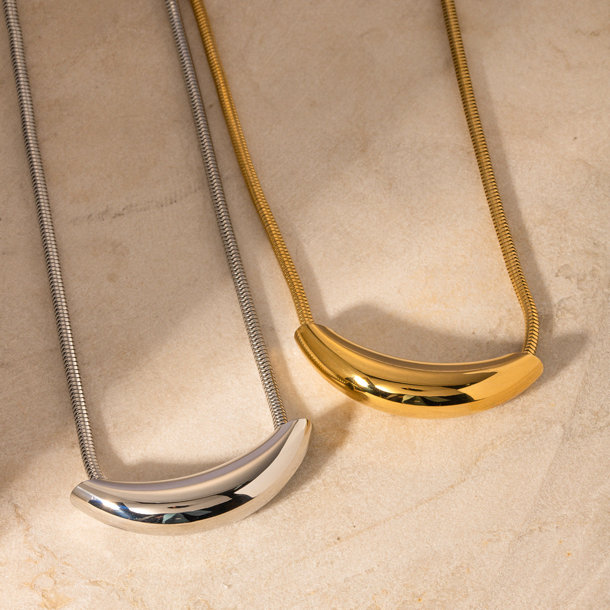 5pcs Hot Titanium Steel Pendant With 16K Gold Stainless Steel Curved Curved Pipe Pendant Necklace
