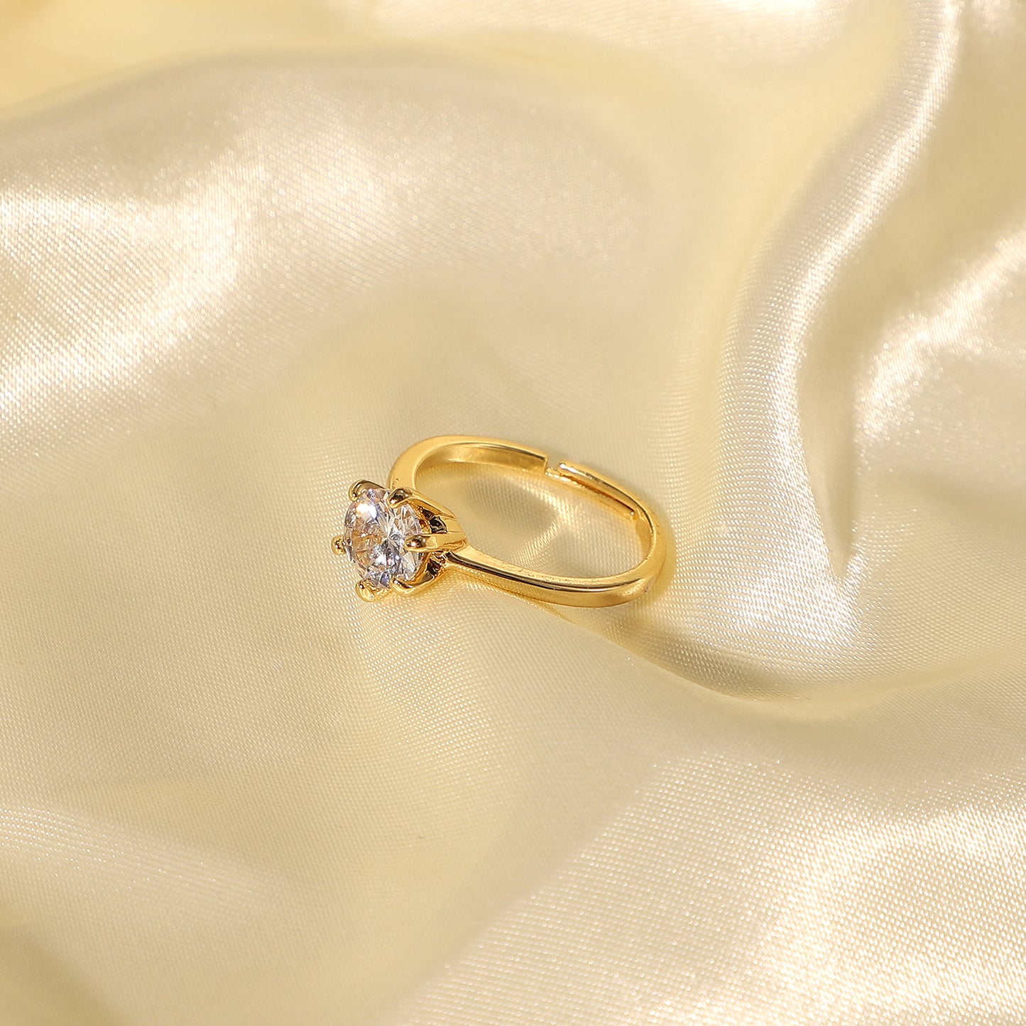5pcs Ring 18K Gold White Round Zircon Six-Claw Ring Gold Plated Copper Ring