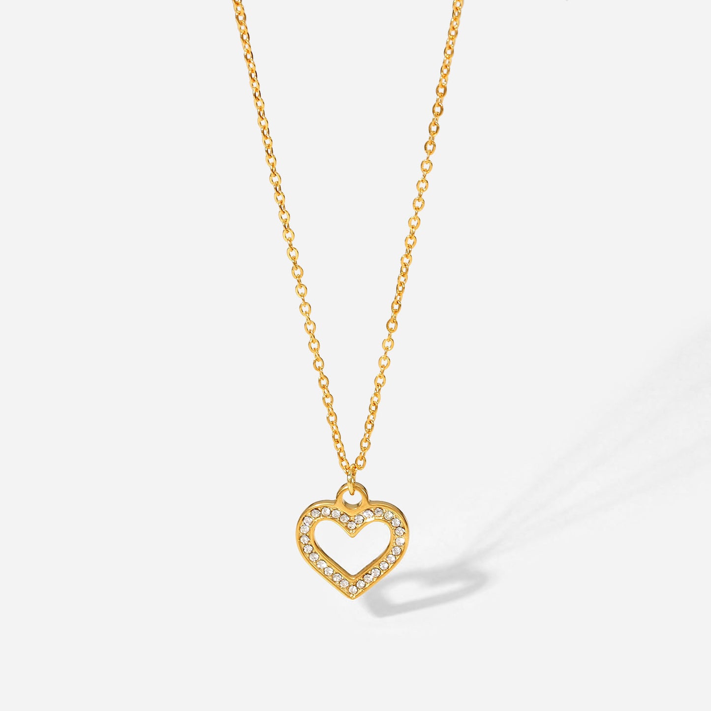 5pcs New 18K Gold Vacuum Electroplated Heart Necklace Stainless Steel Transparent Zircon Hollow Heart Pendant Necklace For Women