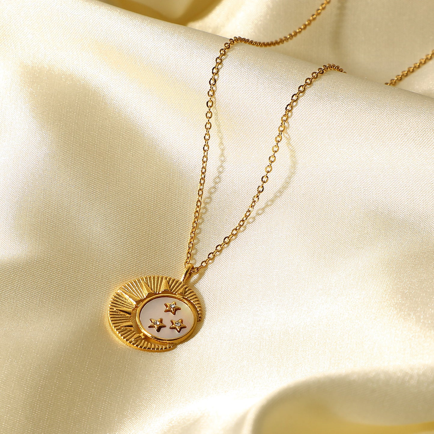 5pcs 18K Gold Stainless Steel White Shell Inlaid With Stars Moon Sun Pendant Necklace Fashion Inlaid Zircon Collar Women