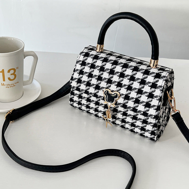 Senior Quality Hand Bag Small Square Female New Light Luxury Niche Design All Shoulder Crossbody Bag Spring And Summer