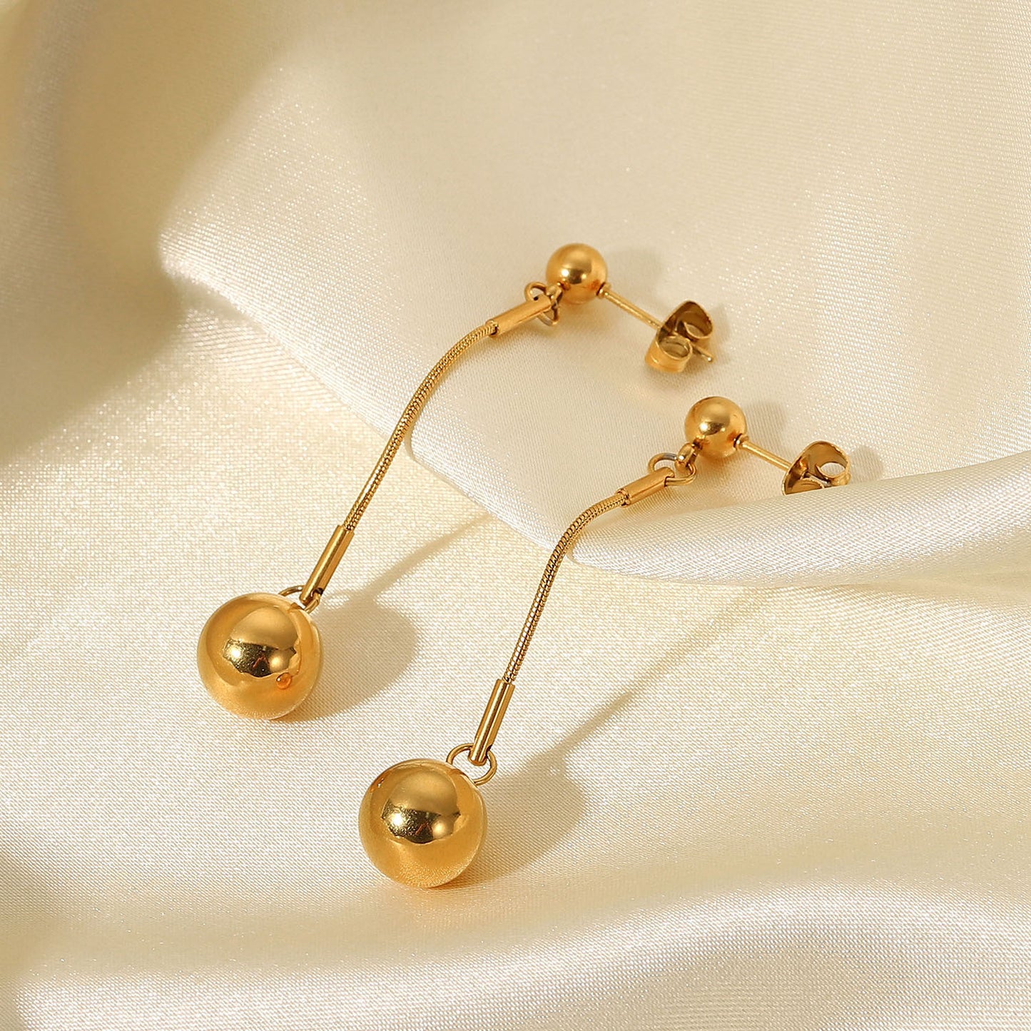 5pcs Light Luxury Cold Women's Earrings 18K Gold Titanium Steel Earrings Niche Design Sense Long Small Gold Ball Pendant Earrings