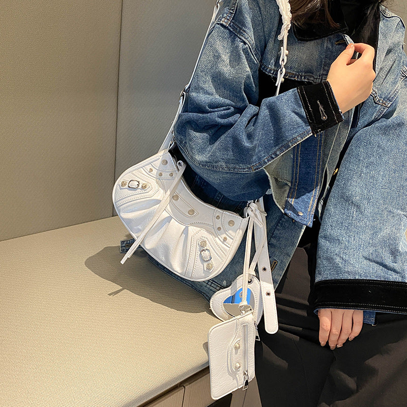 New Underarm Bag Female Retro Rivet Motorcycle Bag Fold Moon Tooth Mother Single Shoulder Crossbody Bag Female