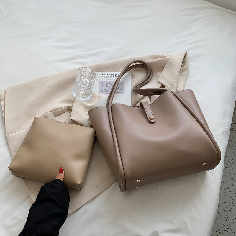 Fashion Bags New Fashion Spring Portable Women's Bag Advanced Sense Large Capacity Commuting Simple Tote Bag