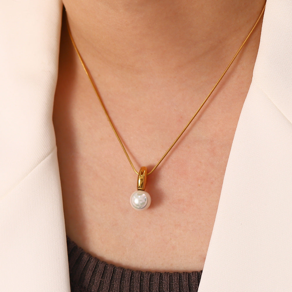 5pcs Vintage Women's Pendant Necklaces Stainless Steel Highlights Pearl Necklace Gold-Plated Pearl Pendant Necklace
