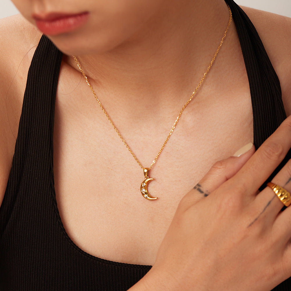 5pcs Fashion With 18K Gold-Plated Stainless Steel Inlaid With Three Zircon Moon Pendant Necklace Women