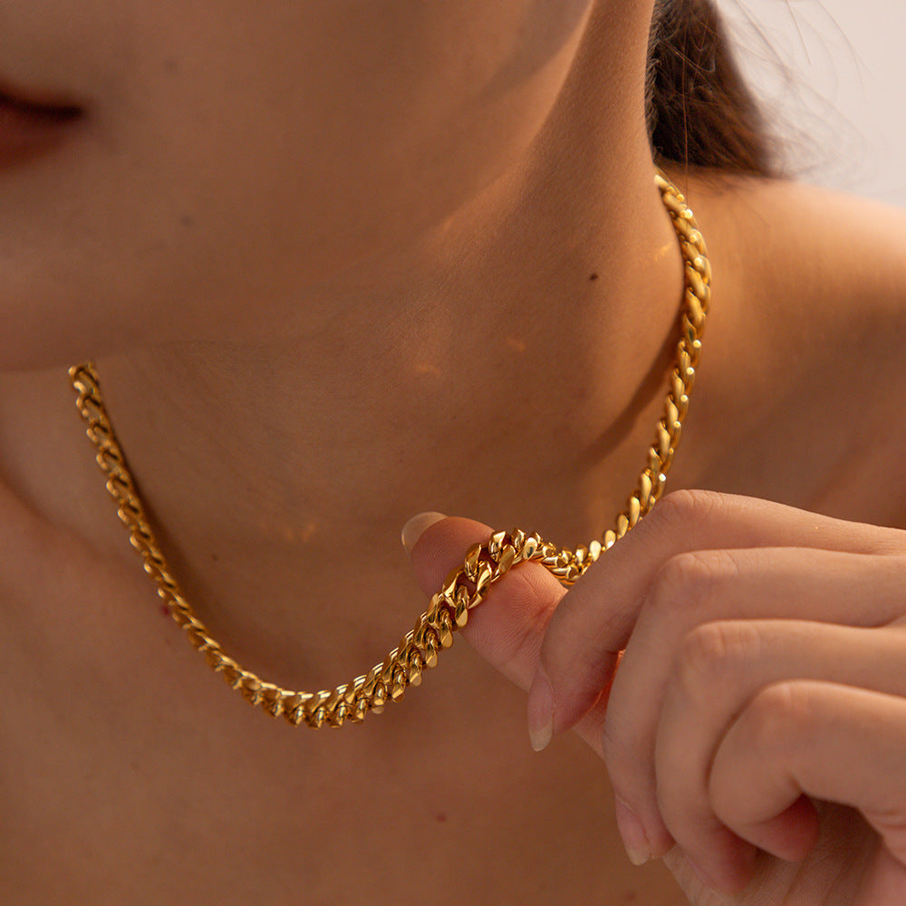 5pcs New Necklace Stainless Steel Temperament Clavicle Chain Light Luxury Small Love Pendant Necklace Bracelet Jewelry