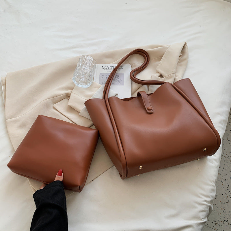 Fashion Bags New Fashion Spring Portable Women's Bag Advanced Sense Large Capacity Commuting Simple Tote Bag