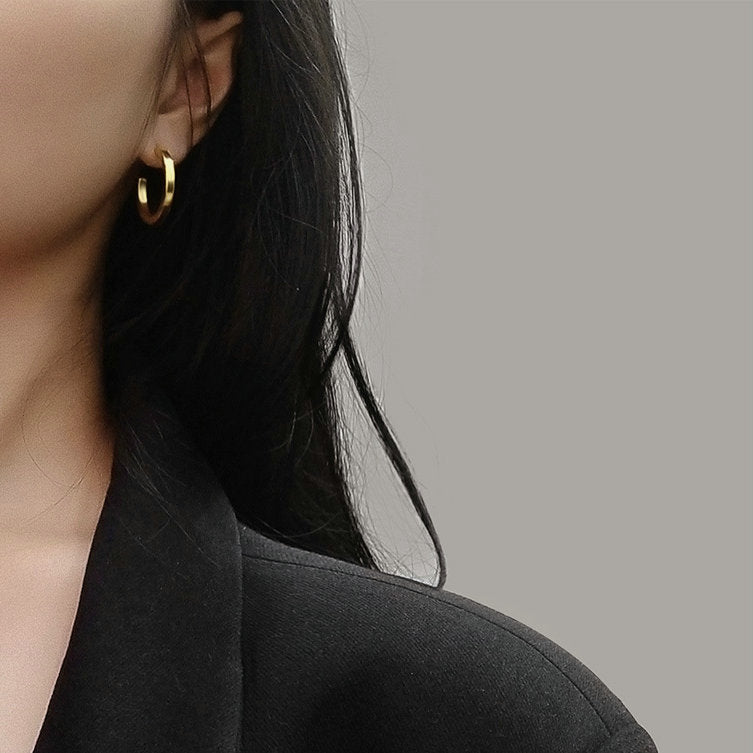 5pcs Same Earrings 18K Gold Plated Stainless Steel Italian Magazine C Open Solid Square Ear Loop Female
