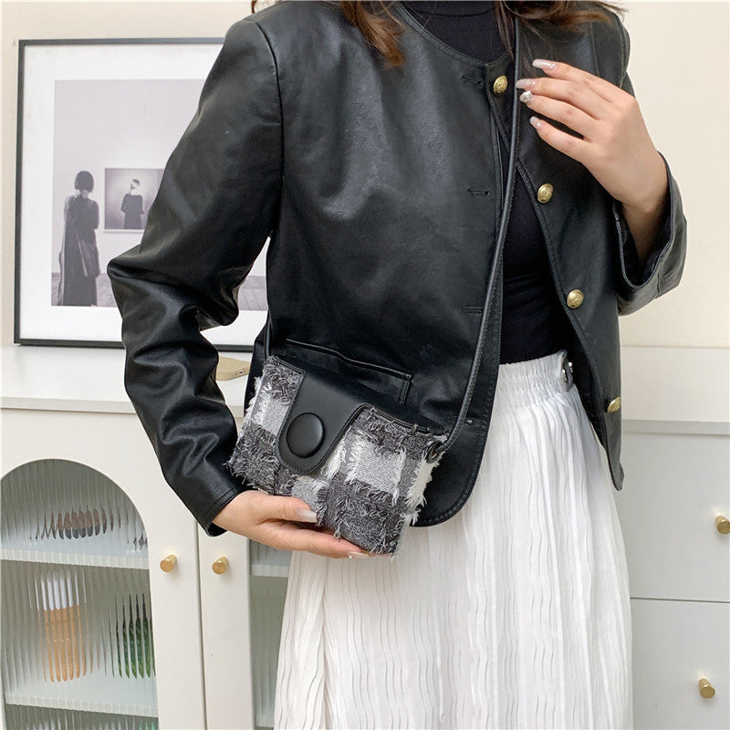 New Fabric Box Bag for Women - Chic Single Shoulder Crossbody, Ideal for Holiday Elegance in a Simple Small Square Design