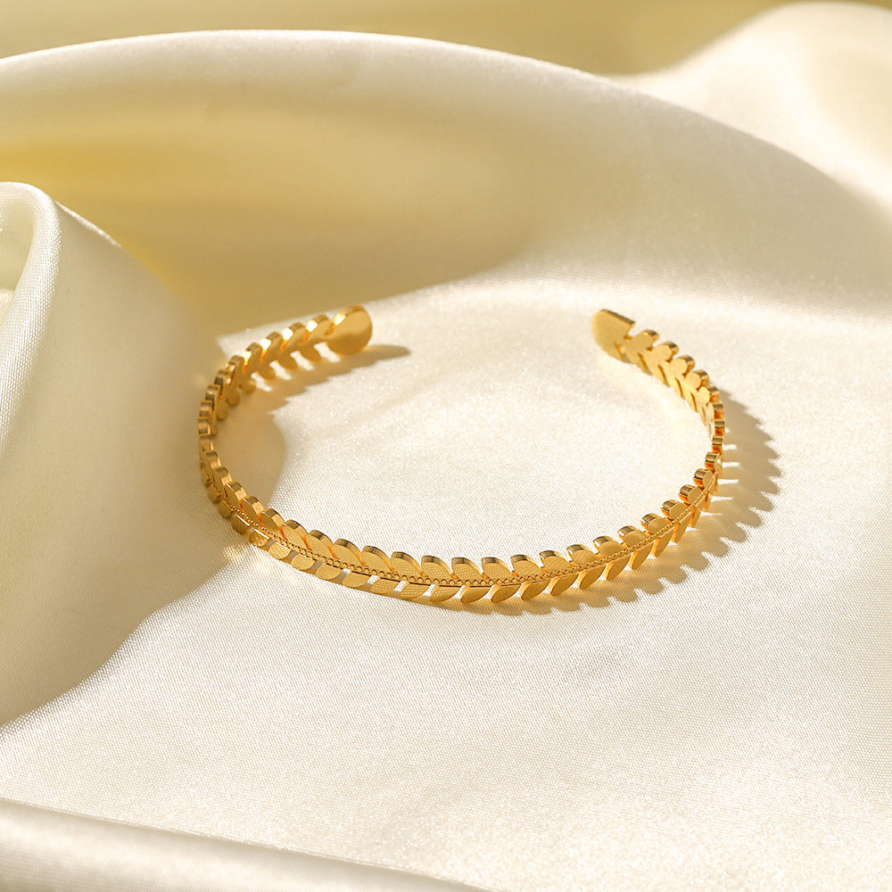 5pcs Fashion New Titanium Steel Bracelet 18K Gold-Plated Stainless Steel Jewelry Leaf Shape Open Bracelet Women