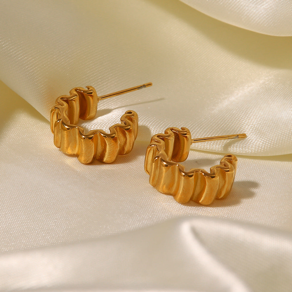 5pcs With The Popular 18K Gold-Plated Pleated C-Shaped Earrings Design Sense Fashion All Matching Earrings