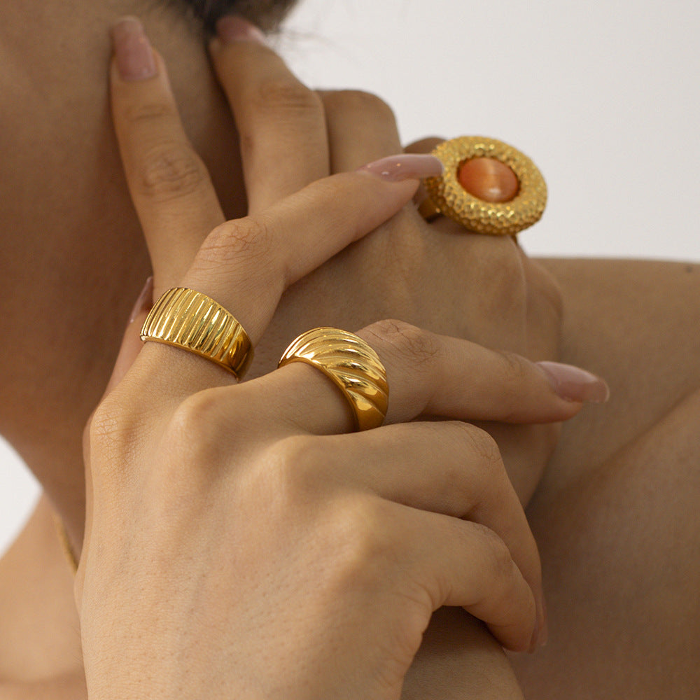 5pcs Niche 18K Electric Gold Plated Titanium Steel Ring 18K Gold Stainless Steel Vertical Grain Cut Wide Face Ring