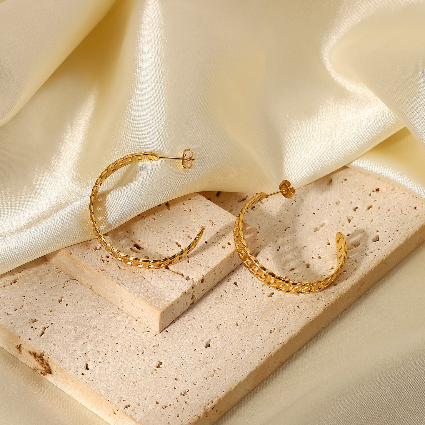 5pcs 18K Gold-Plated Stainless Steel Hoop Earrings 35Mm Gold Titanium Steel Cuban Chain C-Chain Earrings For Women