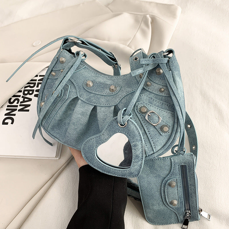 New Underarm Bag Female Retro Rivet Motorcycle Bag Fold Moon Tooth Mother Single Shoulder Crossbody Bag Female