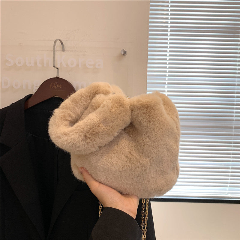 New Soft Plush Chain Crossbody Bag - Autumn and Winter Fashion for Women with a Touch of Luxurious Furry Elegance