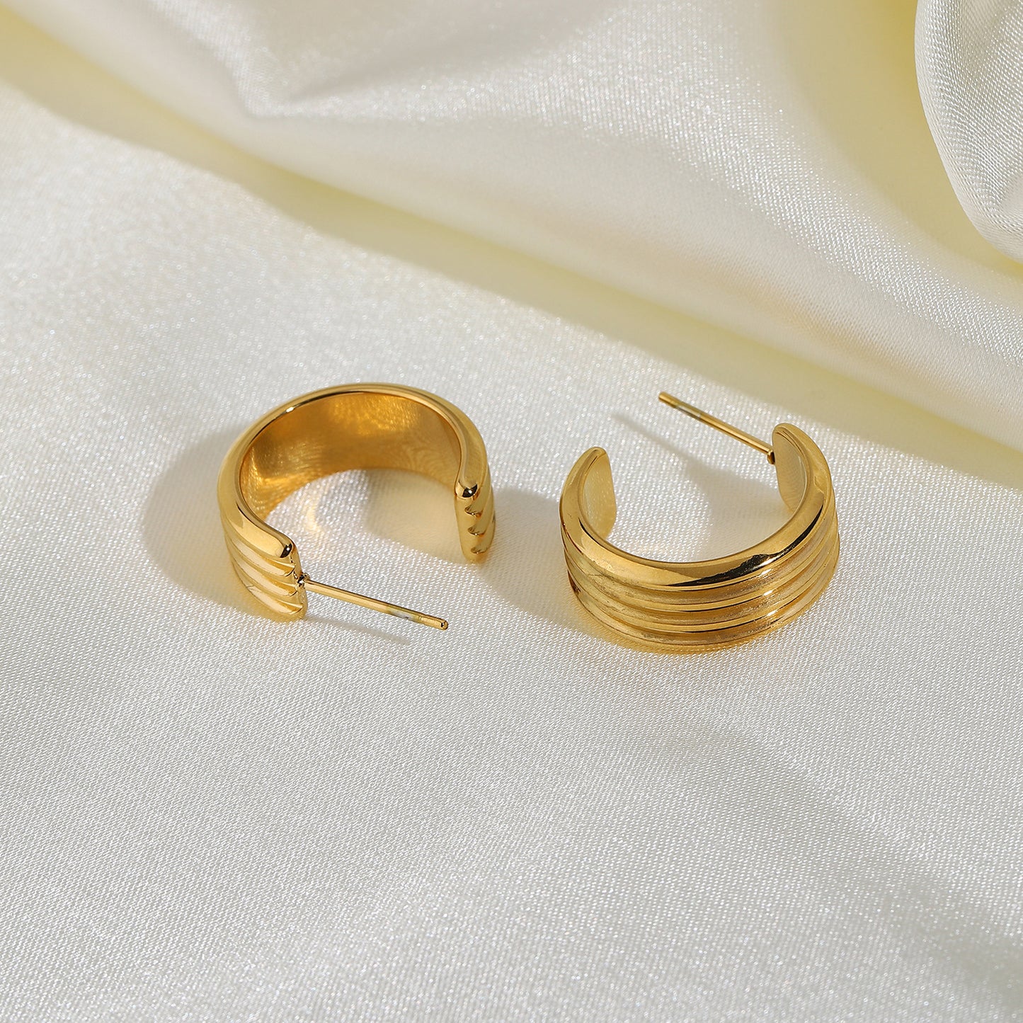 5pcs Earrings Jewelry 18K Vacuum Electric Gold L Stainless Steel Three Layer C Shape Tire Earrings Female