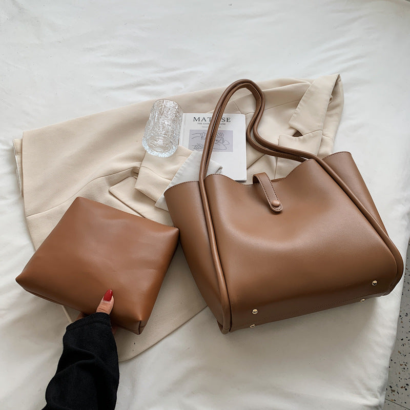 Fashion Bags New Fashion Spring Portable Women's Bag Advanced Sense Large Capacity Commuting Simple Tote Bag
