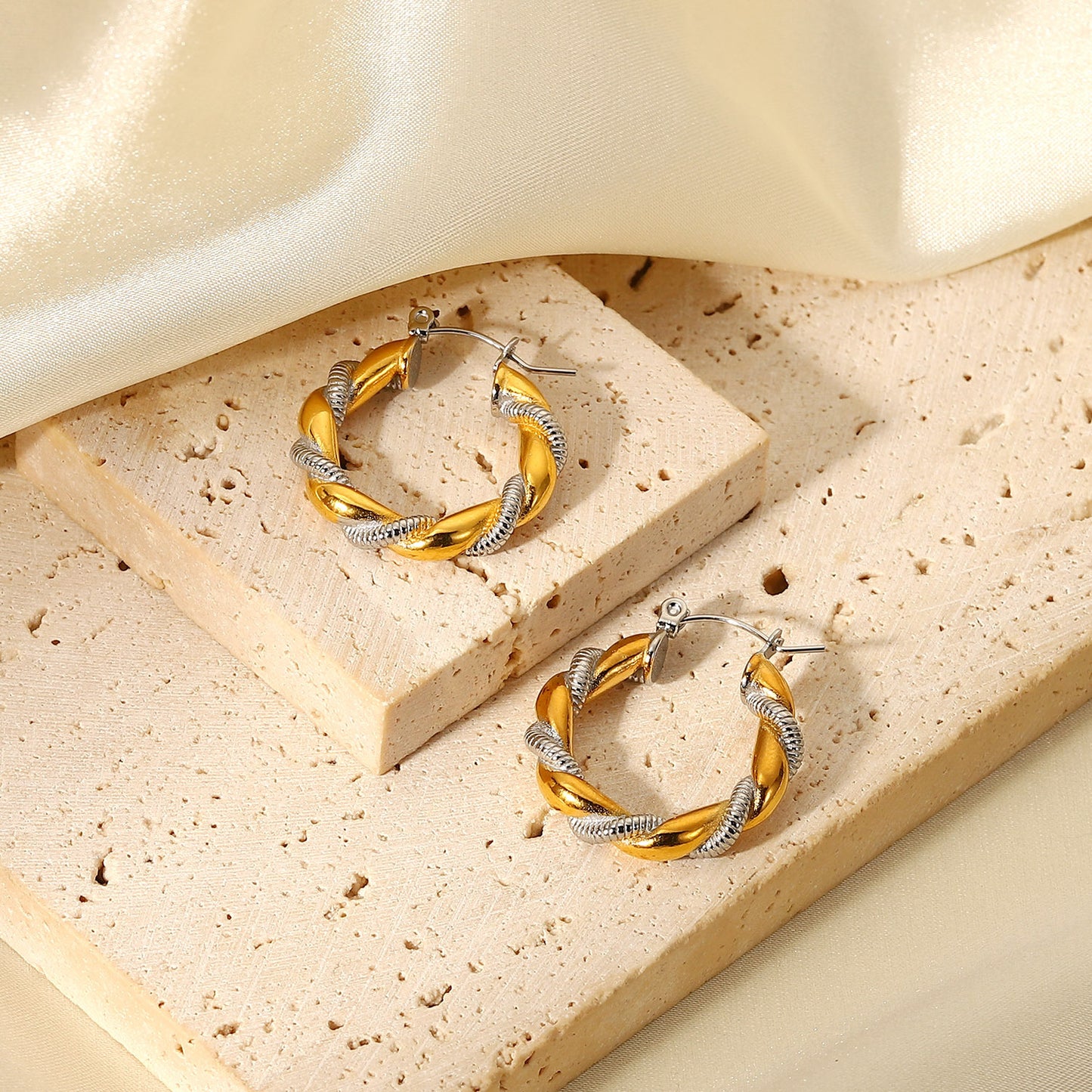 5pcs 18K Gold-Plated Titanium Steel Earrings Stainless Steel Silver Plated Gold-Plated Horn Special Double Twist Hoop Earrings For Women