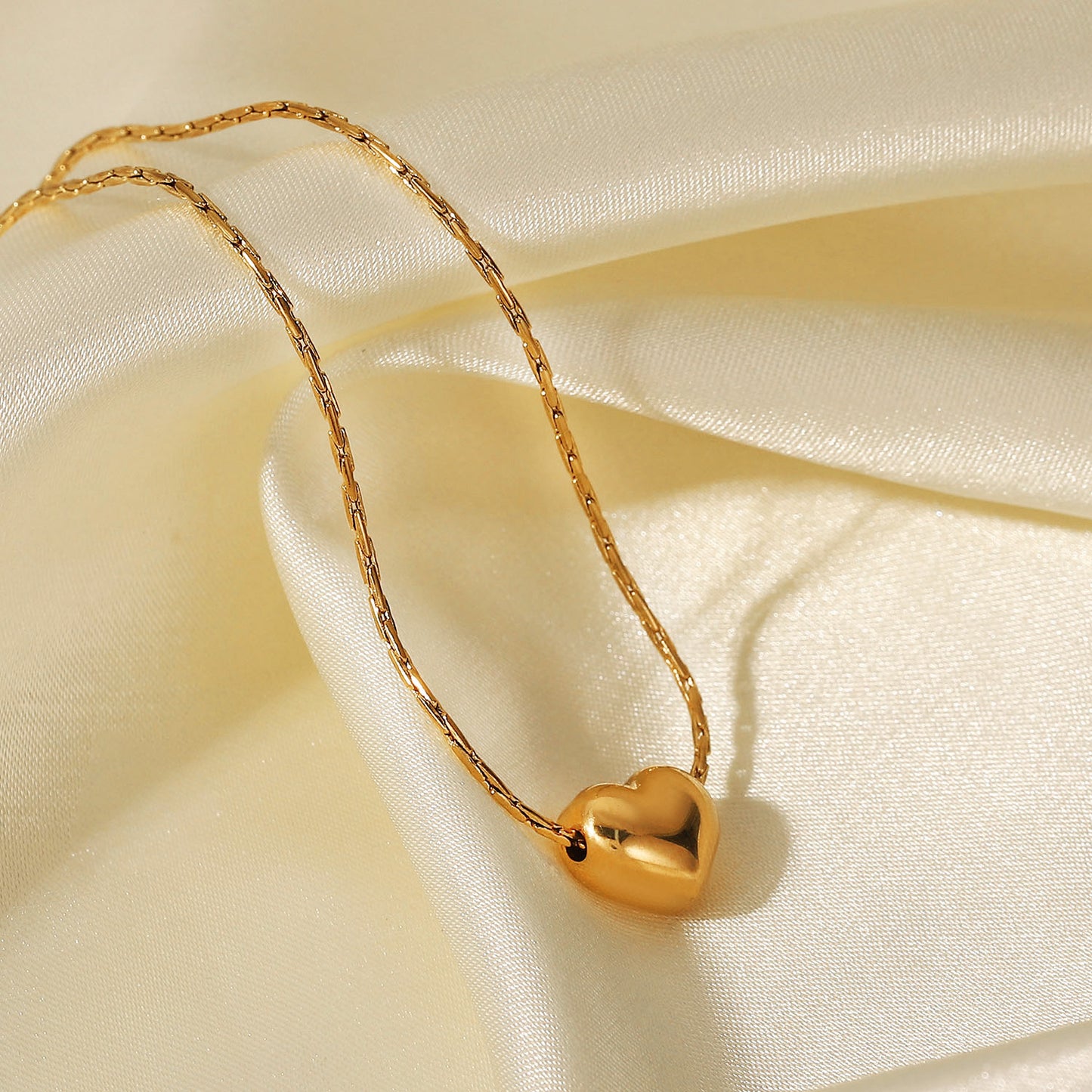 5pcs New 18K Vacuum Electric Gold Plated Heart Pendant Necklace Jewelry Party Stainless Steel Simple Smooth Heart Necklace