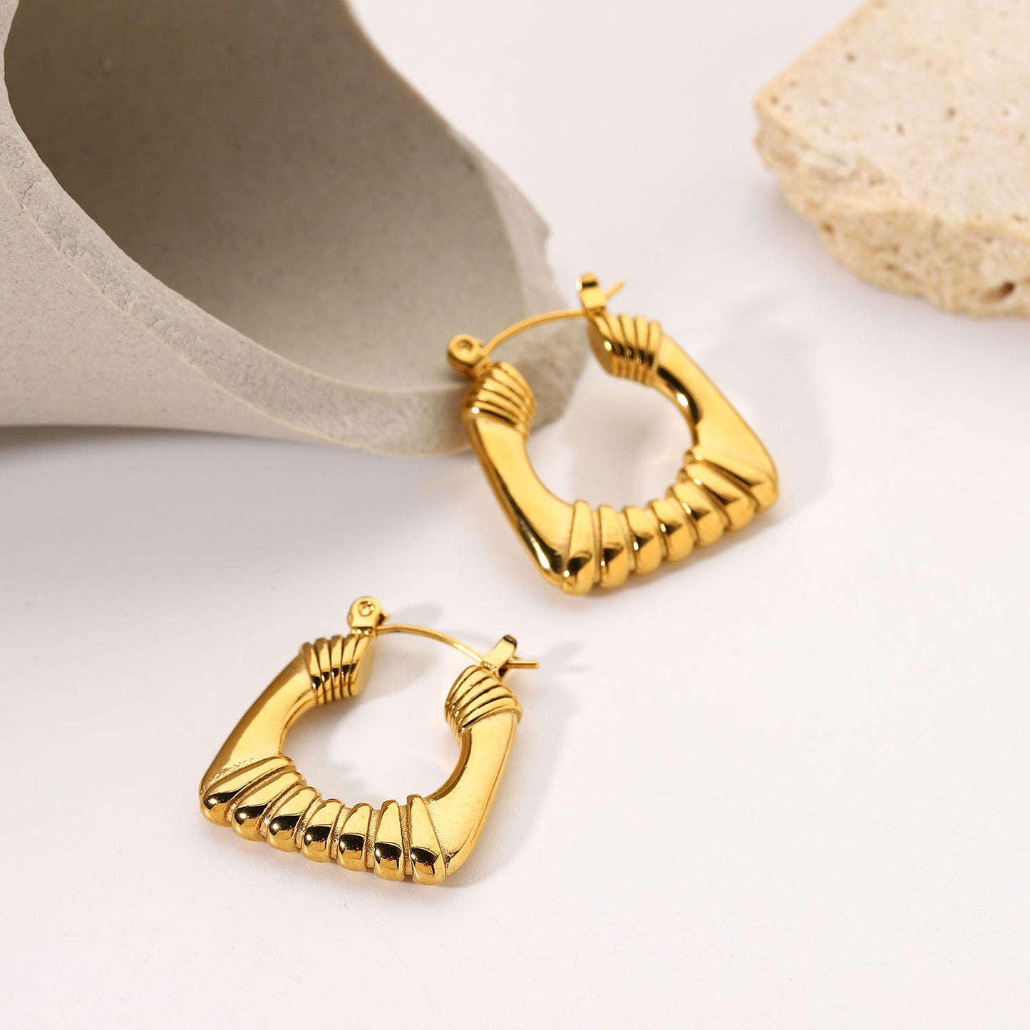 5pcs New Trapezoid 18K Gold-Plated Ring Earrings Stainless Steel Jewelry Fashion Personality Hug Earrings For Ladies