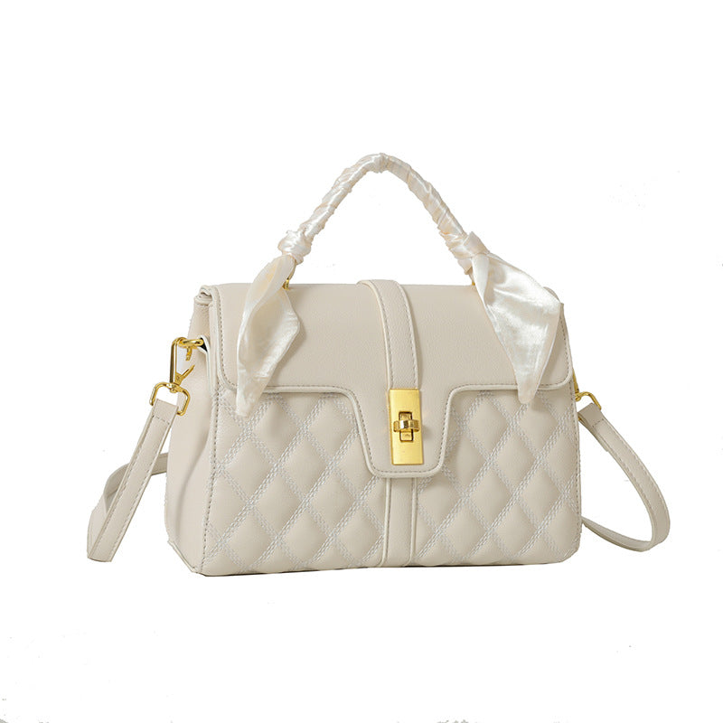 Version Of Fashion Small Fragrance Women's Bag New High-Grade Sense Diamond Lattice Chain Bag Simple Crossbody Bag Small Square