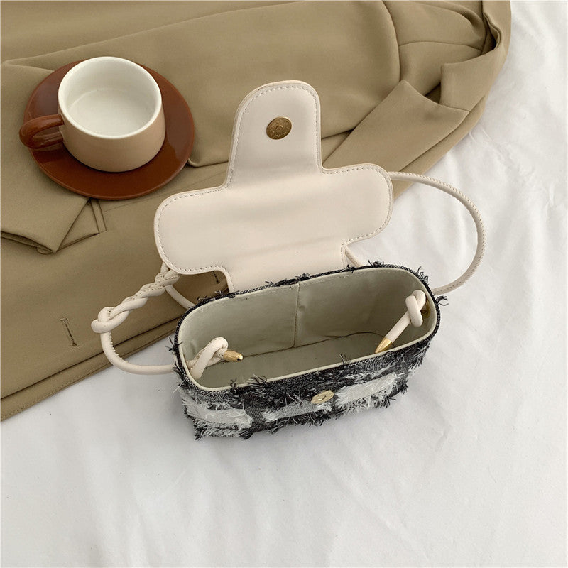 New Fabric Box Bag for Women - Chic Single Shoulder Crossbody, Ideal for Holiday Elegance in a Simple Small Square Design