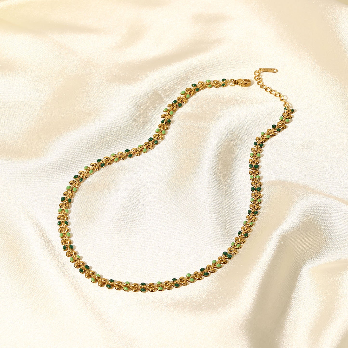 5pcs Fashion Style Necklace 18K Gold Green Dripping Olive Leaf Necklace Women's Personality Accessories