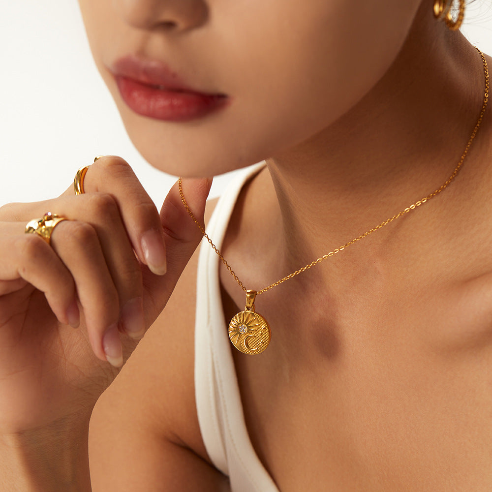 5pcs Niche Design Coin Round Brand Necklace Cold All Match Retro Temperament Personality Sweater Chain Female