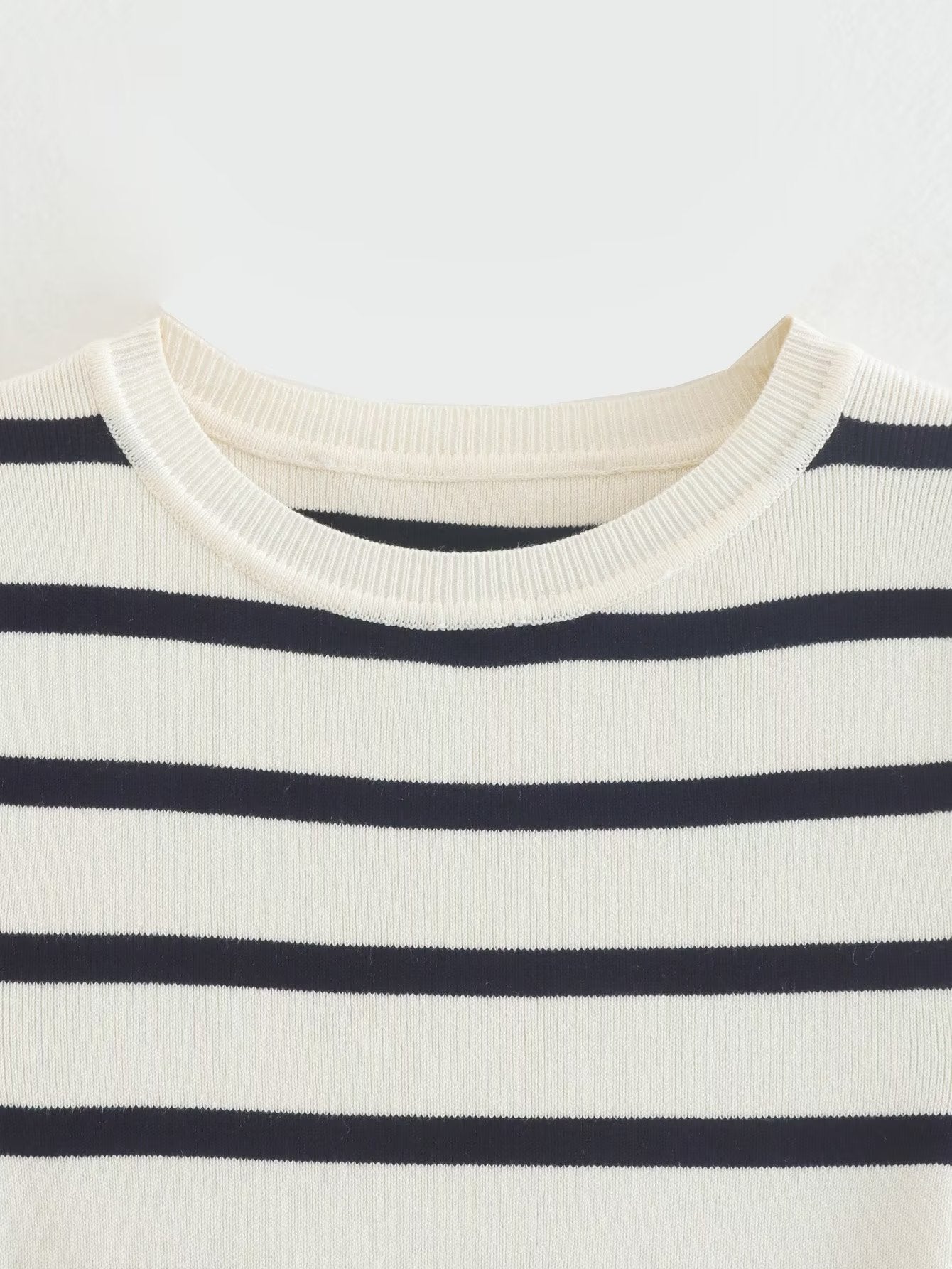 Autumn New Two-Color Short Knit Top Slim Striped Sweater