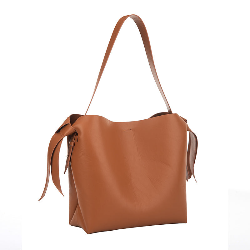 Big bucket bag with vegan bow
