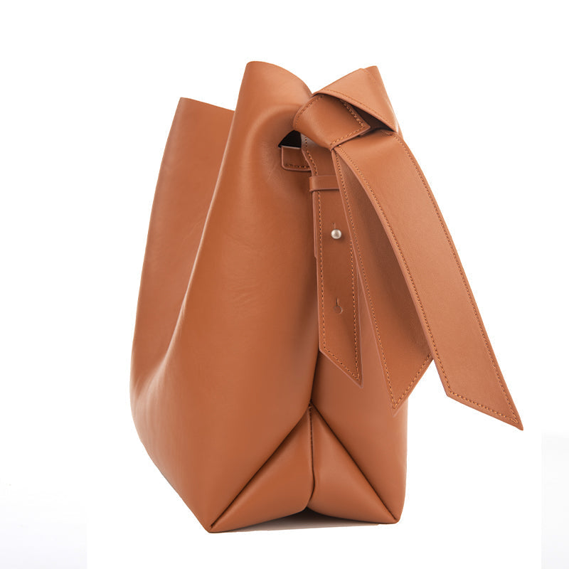 Big bucket bag with vegan bow