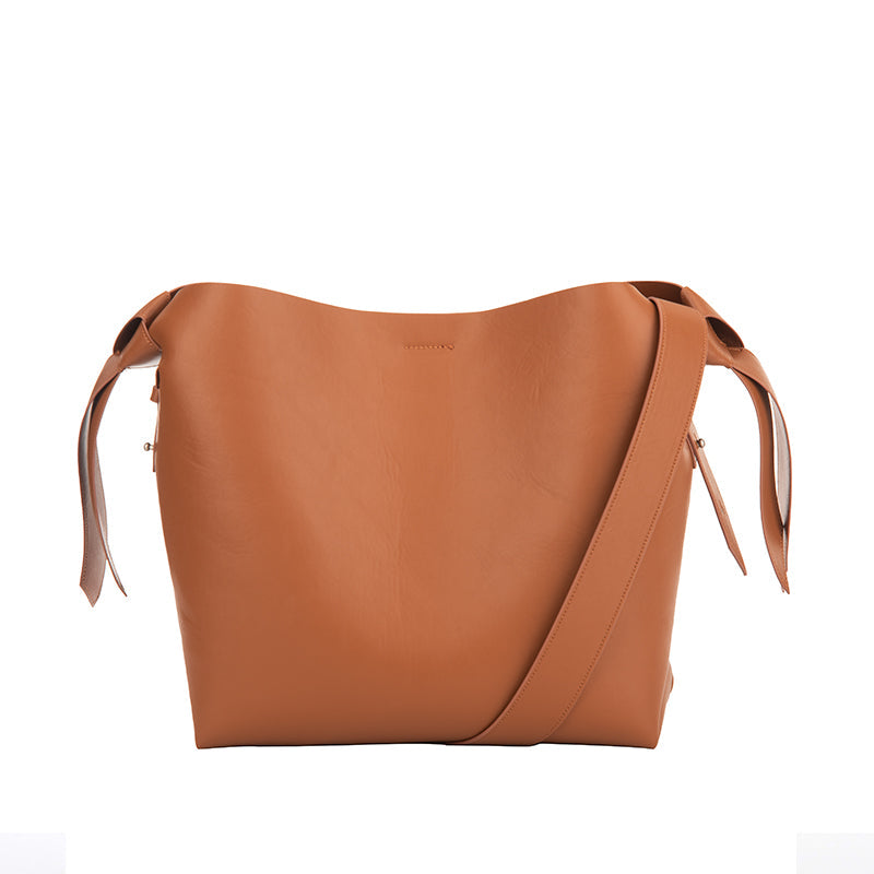 Big bucket bag with vegan bow