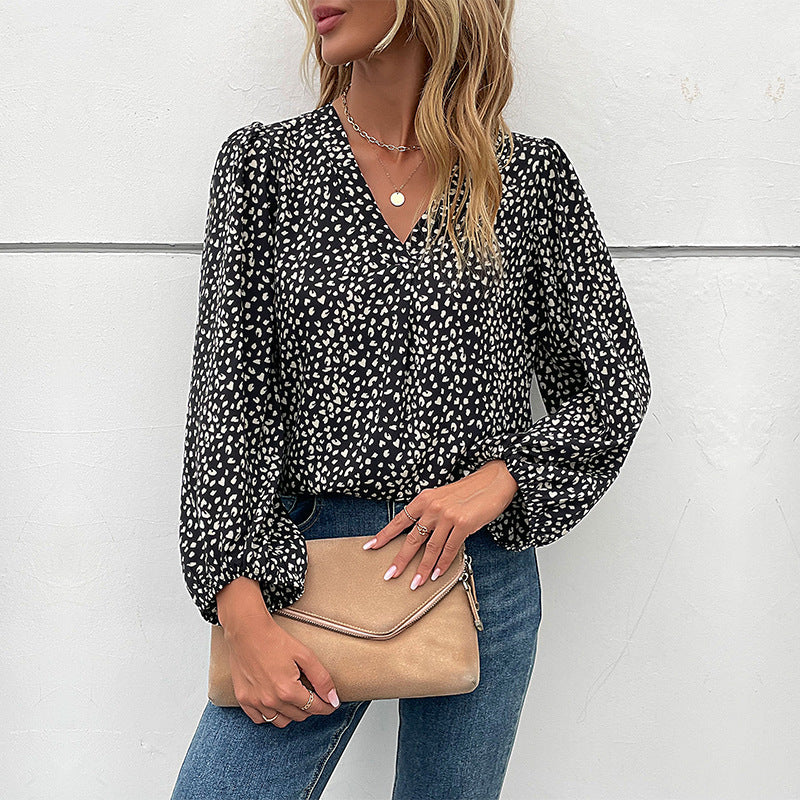 Stylish Autumn and Winter Commuter Wind Top: Long Sleeve V-Neck Design for Women