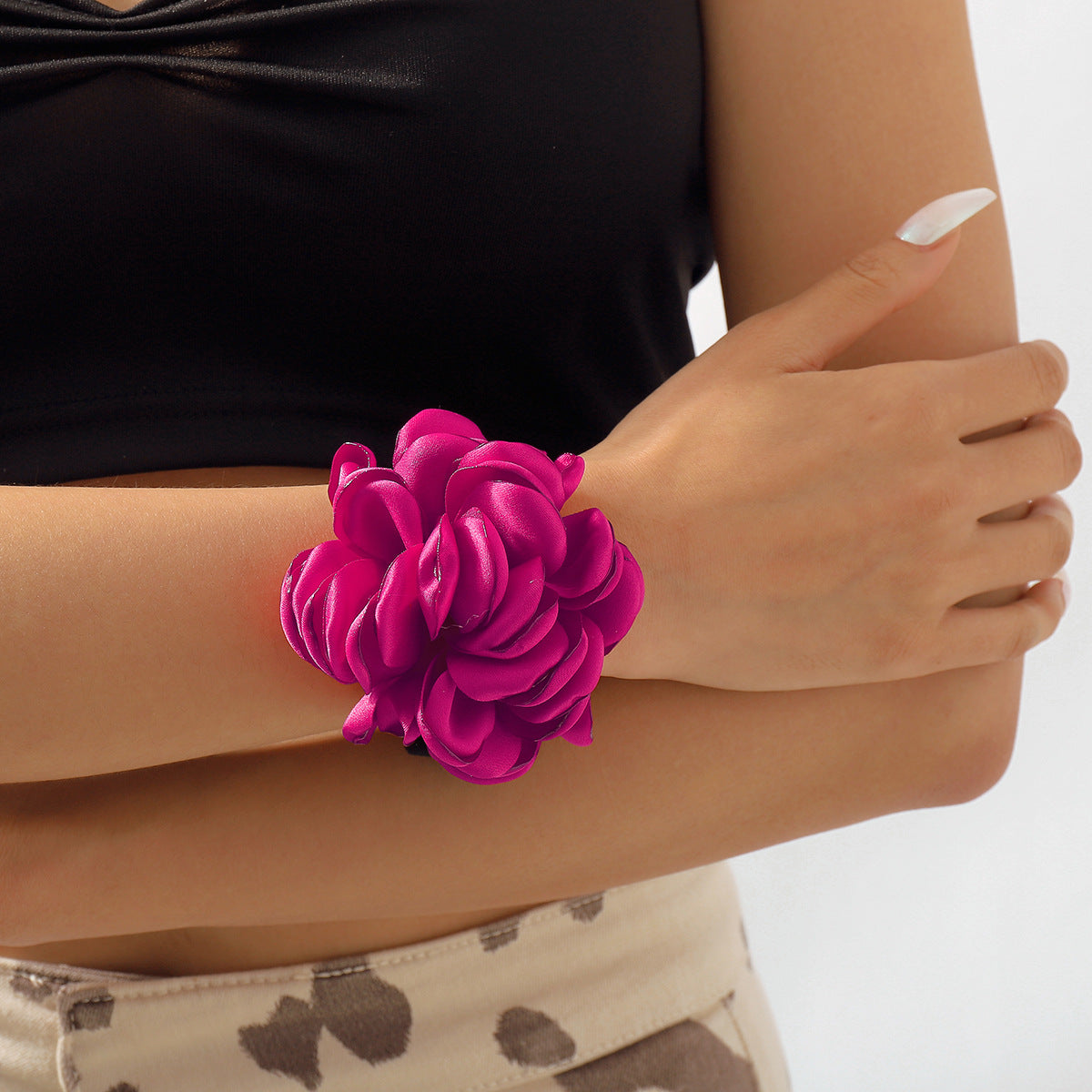 Fashion Geometric Choker Bracelet Elegant Romantic Temperament Rose Flocking Cloth Necklace Bracelet