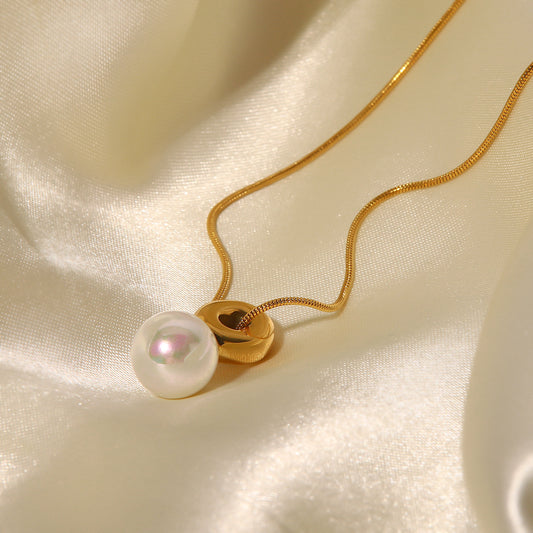 5pcs Vintage Women's Pendant Necklaces Stainless Steel Highlights Pearl Necklace Gold-Plated Pearl Pendant Necklace