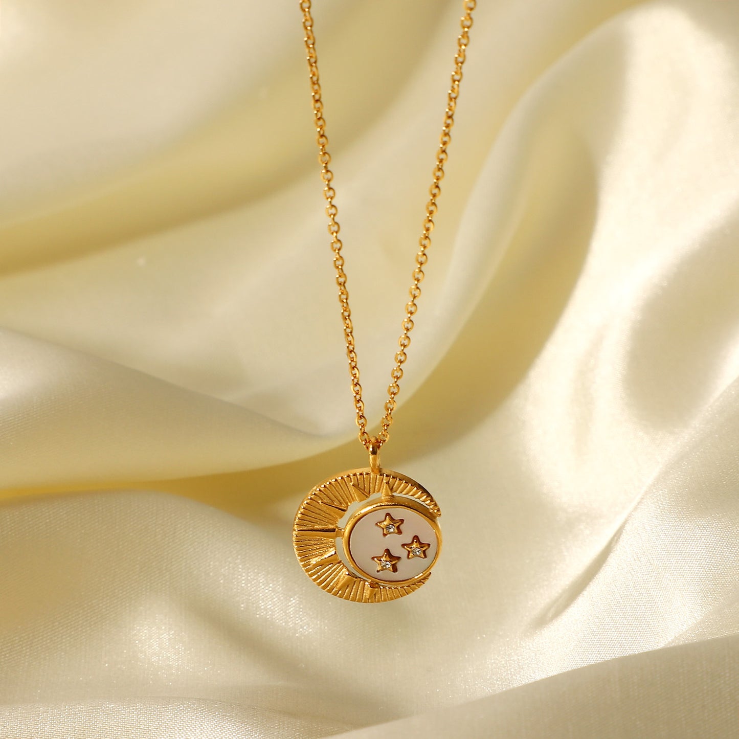 5pcs 18K Gold Stainless Steel White Shell Inlaid With Stars Moon Sun Pendant Necklace Fashion Inlaid Zircon Collar Women