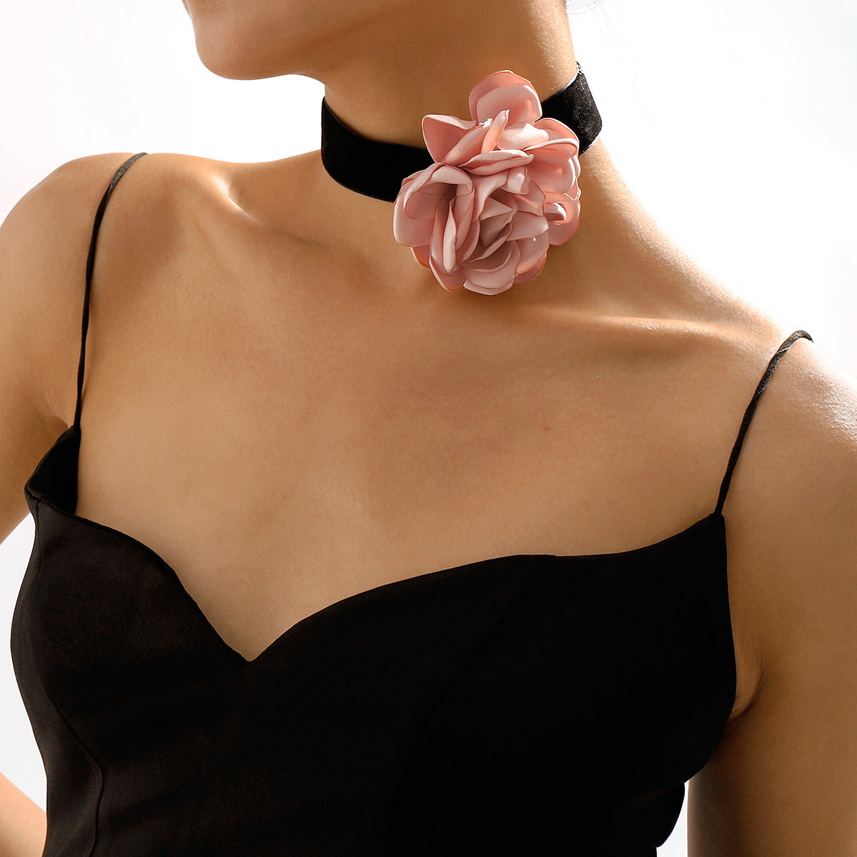 Fashion Geometric Choker Bracelet Elegant Romantic Temperament Rose Flocking Cloth Necklace Bracelet