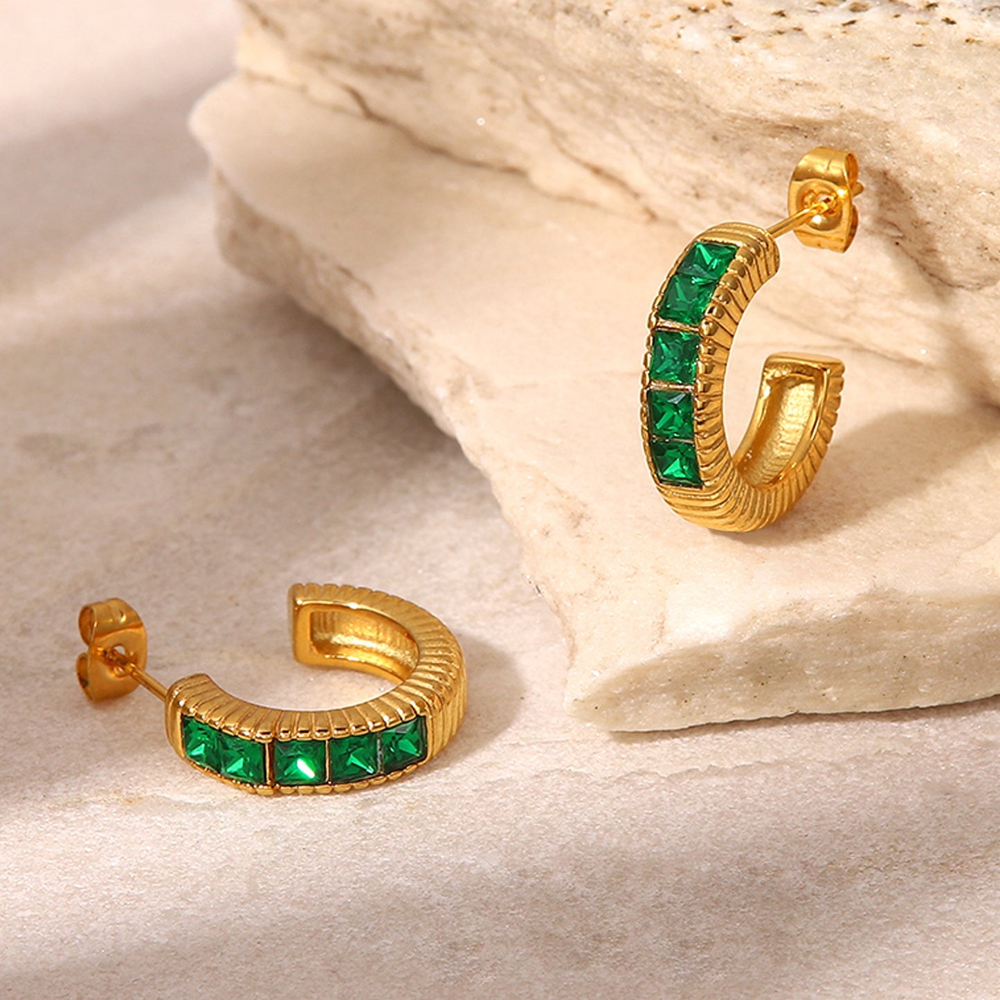 5pcs Elegant Vintage 18K Gold Stainless Steel Five Square Green Zircon Inlaid Thread C-Shaped Earrings Jewelry Women