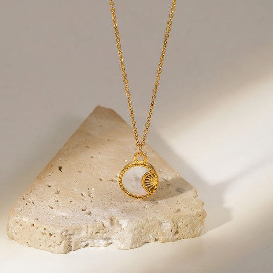 5pcs Stainless Steel White Shell Moon Necklace Party 18K Gold Plated Round Shell Pendant Necklace Ornaments For Women