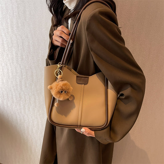 Popular Bags Female Spring/Summer New Version Retro Large Capacity Class Commuting Shoulder Bag Fashion Tote Bag